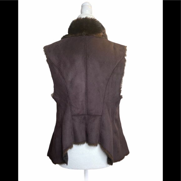 Bebe Reversible Faux Fur Brown Vest - Picture 4 of 4
